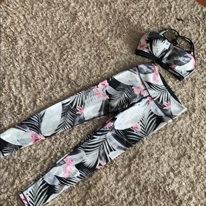 Victoria’s Secret knockout 2 piece workout set